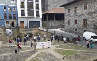 Plazara bueltatzeko deia