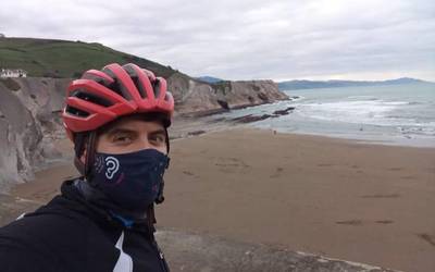 Erronka hasita, Zumaiatik igaro da Mikel Lizarralde