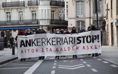 Bi gazte arabarren aurkako "ankerkeria" gelditzeko exijitu diote Auzitegi Nazionalari