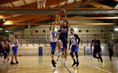 Derbia MUrendako, harrobiko jokalari gazteen protagonismoarekin (76-63)