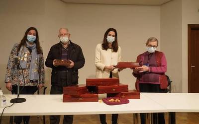 San Antonek hamar sari banatu ditu, San Prudentzio egoitzan