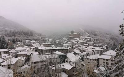 Erronkariko bailarak inbertsioak eskatu ditu, hornidura etenak saihesteko