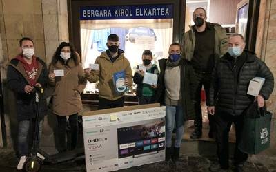 Gabonetako zozketako sariak banatu ditu BKEk