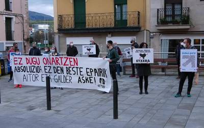 Barbado eta Zelaiaren aurkako epaiketaren aukako elkarretaratzea