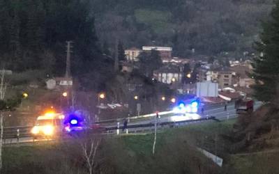 Zabaldu dute Bergara eta Antzuola arteko saihesbidea, istripu baten ondorioz hiru orduz itxita egon ostean