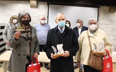 Julen Zabaleta eta Koldo Lizarralde omendu dituzte gaur, zigilu erakusketaren itxiera ekitaldian