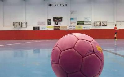 Martxan kadete eta senior mailako eskubaloi txapelketak