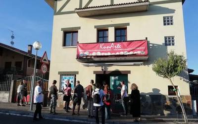 KunArtek haurrentzako programazio berria izango du martxora bitartean