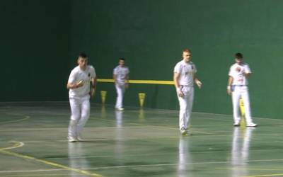 Debagoieneko pilotariak, partidu ofizialak jokatzen berriz ere