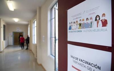 Zortzi pertsona zendu dira azken orduetan COVID-19arekin