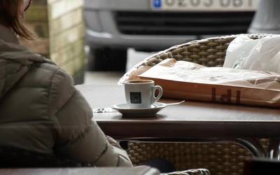 Beasaingo herria eremu gorritik irten da eta tabernek ateak ireki dituzte