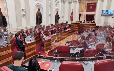 Foru gobernuak aurrera atera ditu aurrekontuak, zuzenketa bat ere onartu gabe