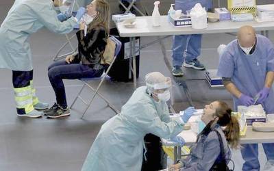 Beran COVID-19aren proba egiteko adin tartea zabaldu dute gazteagoentzat