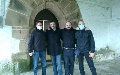 'El nino de Elche' Arientzan, kanpai hotsek erakarrita
