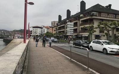 Atzo herenegun baino kasu positibo gutxiago baieztatu zituzten Hego Euskal Herrian, 1.040