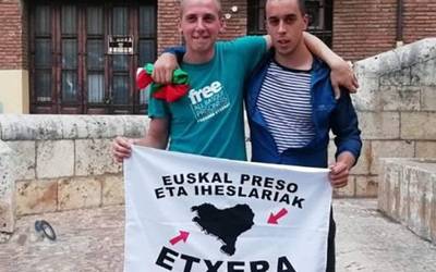 'Aitor eta Galder aske!' lelopean elkarretaratzea izanen dute gaur Leitzan
