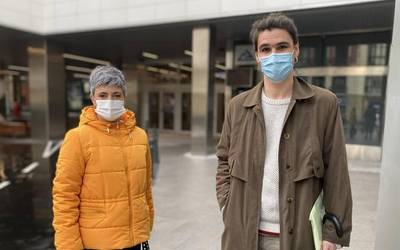 Durangoko Udalak herri galdeketaren bide-orria aurkeztu dio Euskal Trenbide Sareari