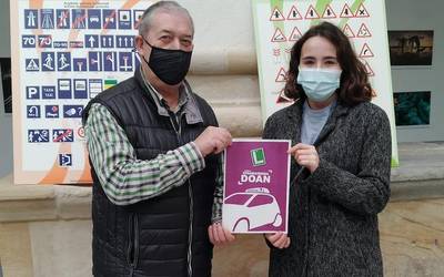 Gidabaimena euskaraz ateratzeagatik saria zozketatu du Udalak