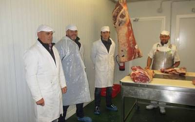 Navarra Sumak Loizuko hiltegiaren inguruan errandakoa gezurtatu nahi du Baztango udal taldeak
