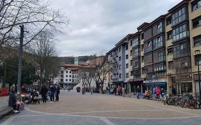 Beste 719 positibo atzeman dituzte Hego Euskal Herrian