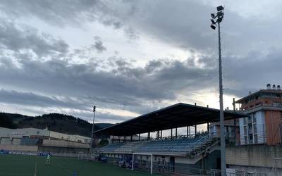 Ibarra futbol zelaian LED argiteria sistema jarriko du Udalak