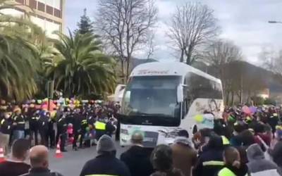 Tubacexeko langileek greba mugagabea hasi dute kaleratzeen kontra