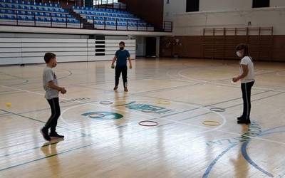 LEKek kirol berriak probatzeko dei egin die gazteei