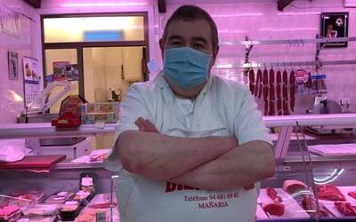 [BIDEOA]: "Denda hau kenduta, Mañaria lako herri bat ezer barik geratzen da"