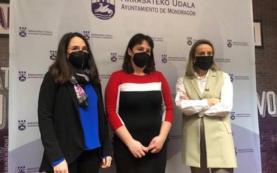 Bakardade egoeran dauden adinekoak laguntzeko 'Begirada Adia' proiektua abiarazi dute