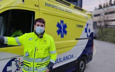 Bittor Murguzur, larrialdietako osasun teknikaria: “Beldurrez joaten gara lanera”
