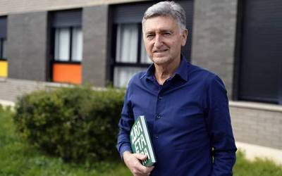 “Portuetan zuria da nagusi orain; baztertu da aniztasuna eta tradizioa”