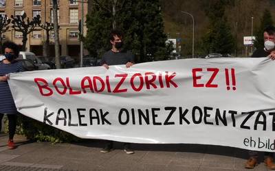 EH Bilduk elkarretaratzea egin zuen Igartza Oleta auzoan egingo diren obren aurkako iritzia azaltzeko