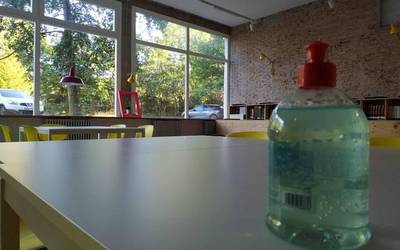 22 ikasle konfinatu zituzten asteburuan