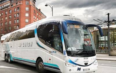La Union autobusetako langileek babesa helarazi diete Tubacexeko langileei