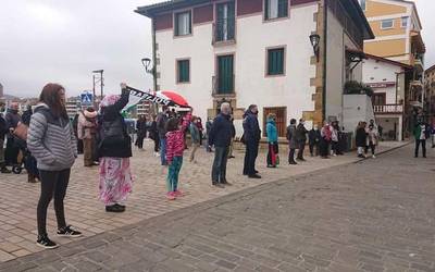 Sahararen askatasuna aldarrikatzeko kalera atera dira zumaiarrak