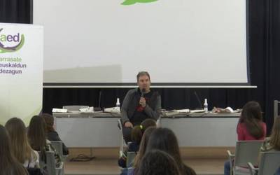 AEDren literatura lehiaketa, martxan