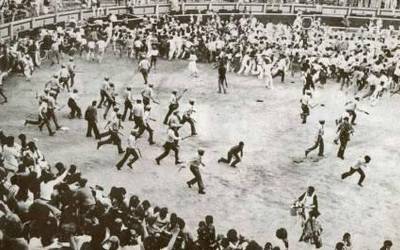 Sanfermines 78 Gogoan taldea gertakari hari buruzko materiala biltzen ari da
