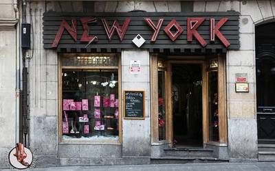Langileak baldintza irregularrean izateagatik New York gozotegiko jabeak zigortu dituzte
