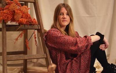Esti Markezek 'Printzesak eta printzeak' kantua argitaratuko du gaur gauean