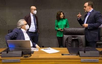 Perez-Nievasek eta Suarezek UPNrekin duten akordio "sendoa" defendatu dute