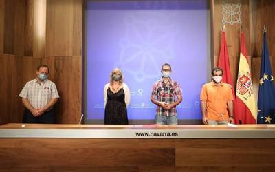Euskararen presentzia IKTetan sustatzeko hitzarmena berritu dute