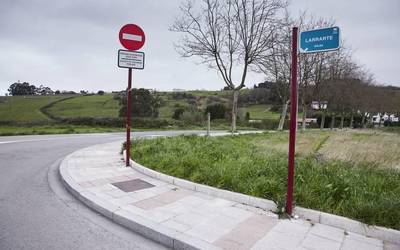 Peruri auzorako sarbidea egokitzeko lanak hasi ditu Leioako Udalak