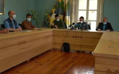 [Bideoa] Alkate eta hautetsien agerraldia Beran sutearen inguruan