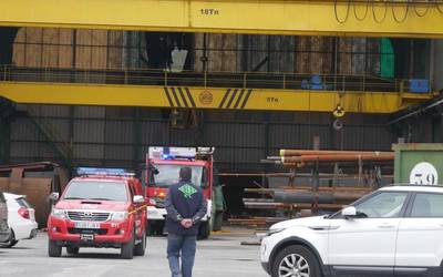 Sua piztu da Laudioko industriaguneko Mecet enpresan