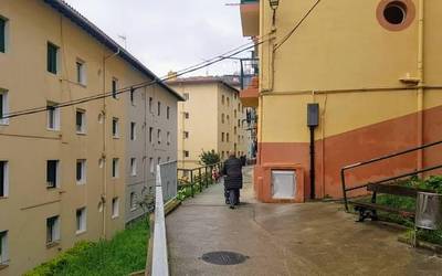 San Joseko etxepeetan igogailuak jartzeko proposamena aurkeztu dute