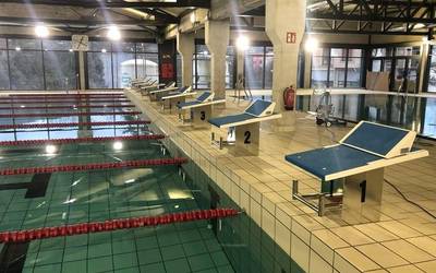 Zapatutik aurrera zabalik egongo dira igerilekuak