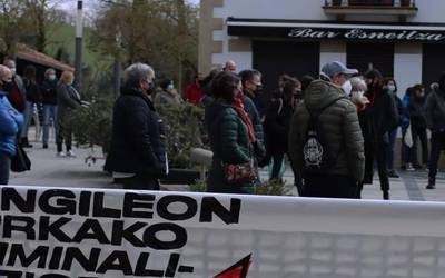 Herriko tabernek ere itxi egin dute, protesta gisa