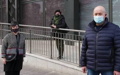 "Esperientzia honek balio dezala ohartzeko saltoki txikiek eta herritarrek elkar behar dugula"