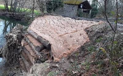 Enborrezko horma ibaiertza egonkortzeko Otxandion