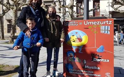 "Umeek urtebete daramate aita bisitatu gabe"